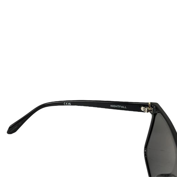 Quay Australia Nightfall Shield Sunglasses Black Smoke display picture 1